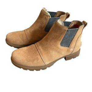SOLD! Sorel Emelie III Chelsea Waterproof Boots